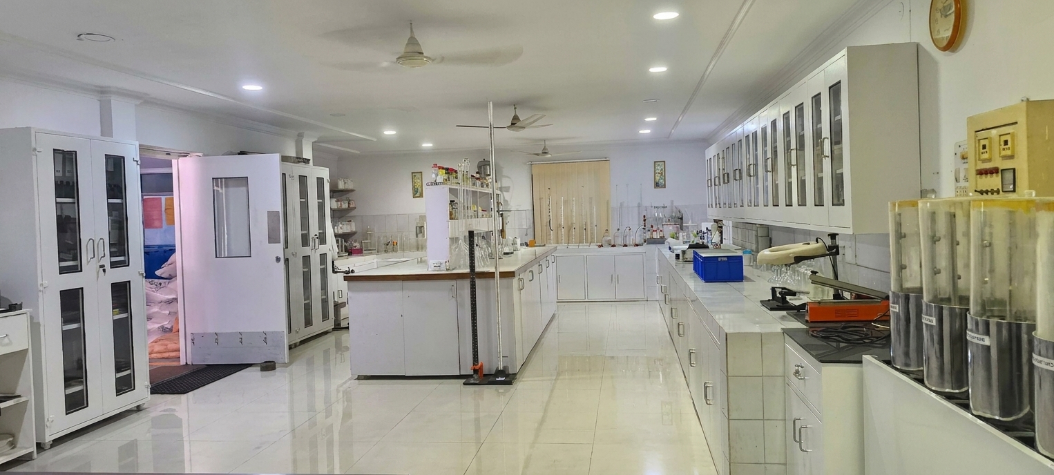 Product evaluation area in the MetalGuard laboratory